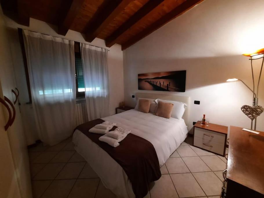 La Casa Di Davide Con Giardino E Garage Apartment เวโรนา ภายนอก รูปภาพ