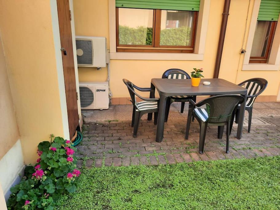 La Casa Di Davide Con Giardino E Garage Apartment เวโรนา ภายนอก รูปภาพ